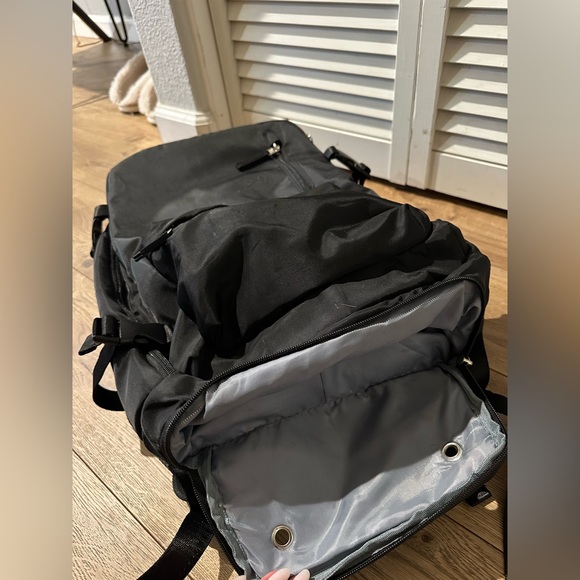 Black Carry-On backpack - Picture 8 of 8